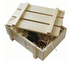 Ящик с рейками из сосны для новогодних подарков